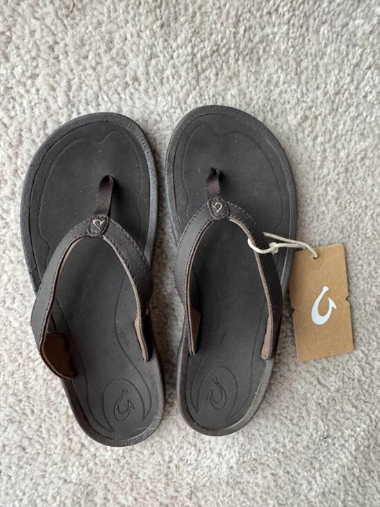 OluKai Shoes - OluKai Womens Ho‘ōpio Beach Sandals - BRAND NEW - SIZE 8